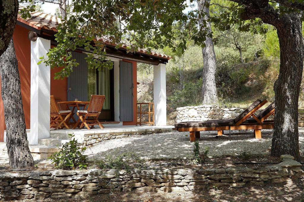 Zahrada ubytování Le Jas de Joucas Hôtel-Restaurant