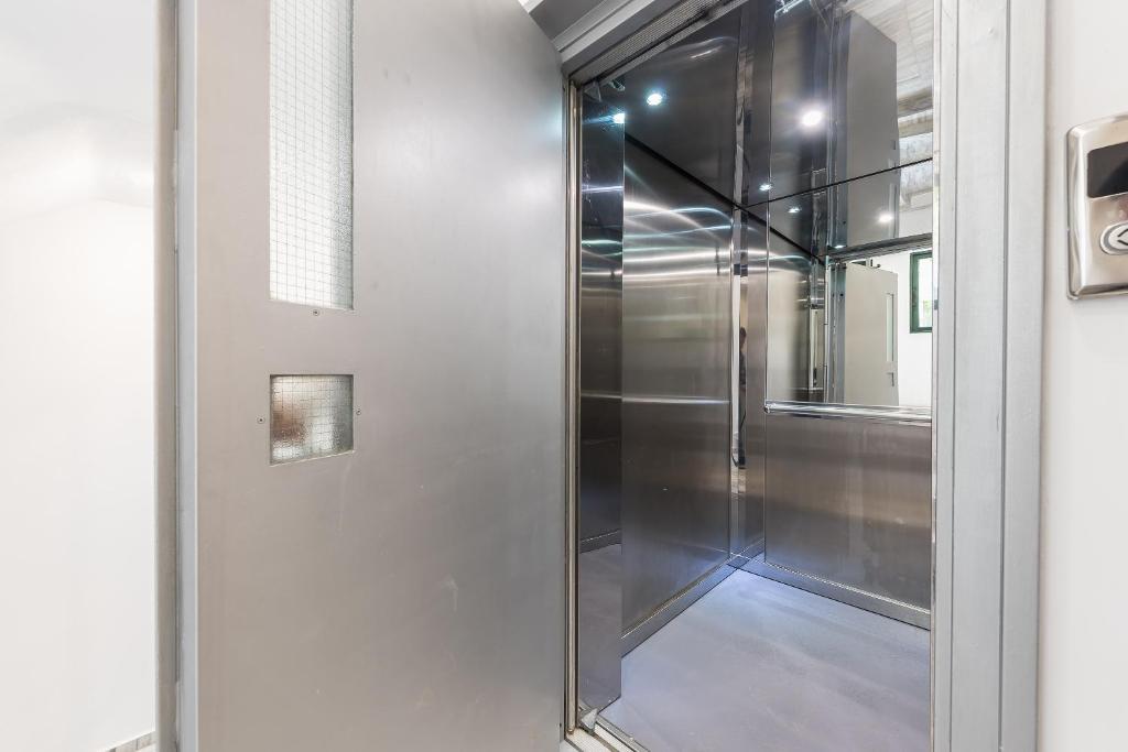 Athens Lights - Resim 32