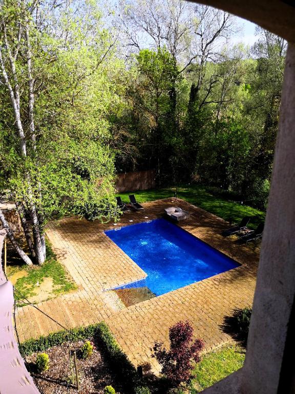 Bazén v ubytování Molí Blanc Hotel nebo v jeho okolí