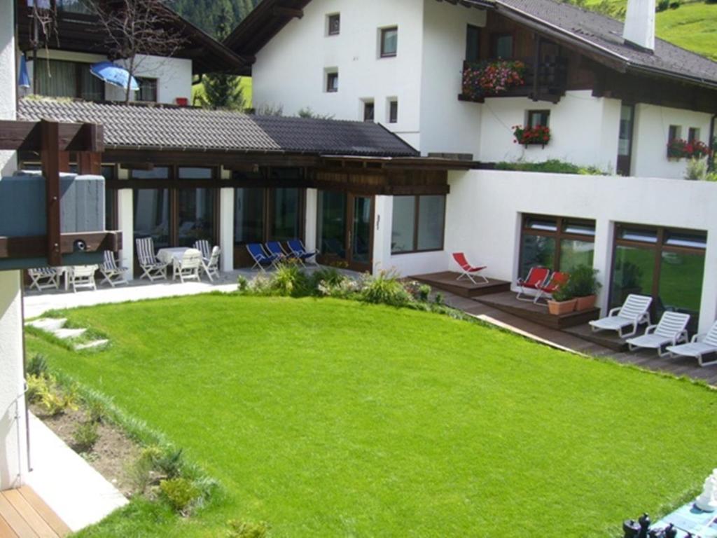 Zahrada ubytování Residence Silvester