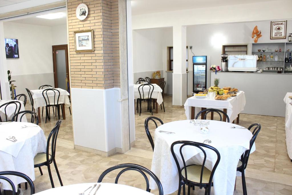 Restaurace v ubytování Hotel Luca