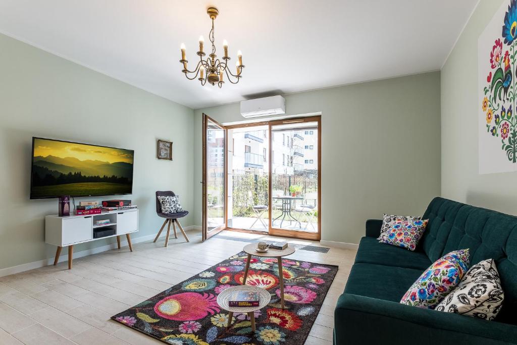 Folk apartment, Warsaw (updated prices 2024)