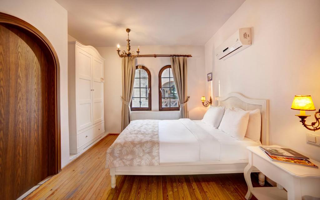 VINIFERA VINEYARDS HOTEL - 14