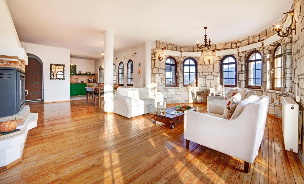 VINIFERA VINEYARDS HOTEL - 13