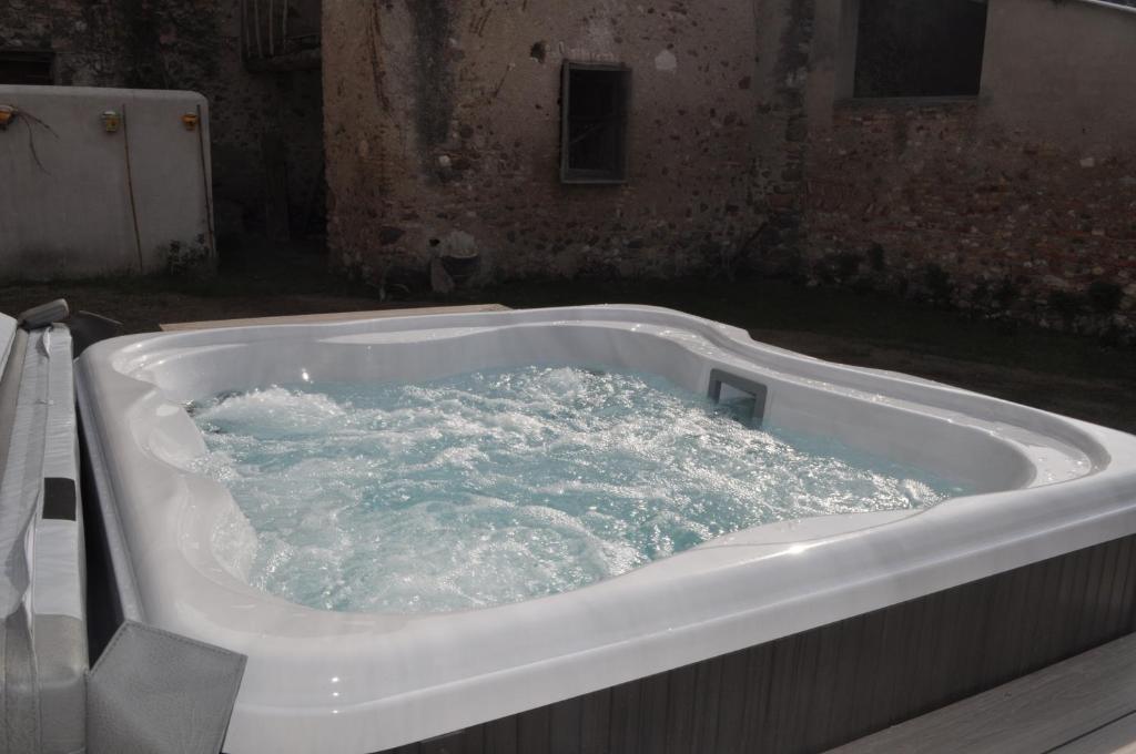Fotografie z fotogalerie ubytování Le Quattro Stagioni B&B and Apartament v destinaci Monzambano