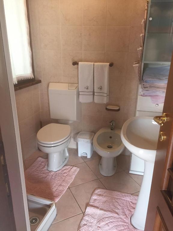 Koupelna v ubytování Chalet con Piscina