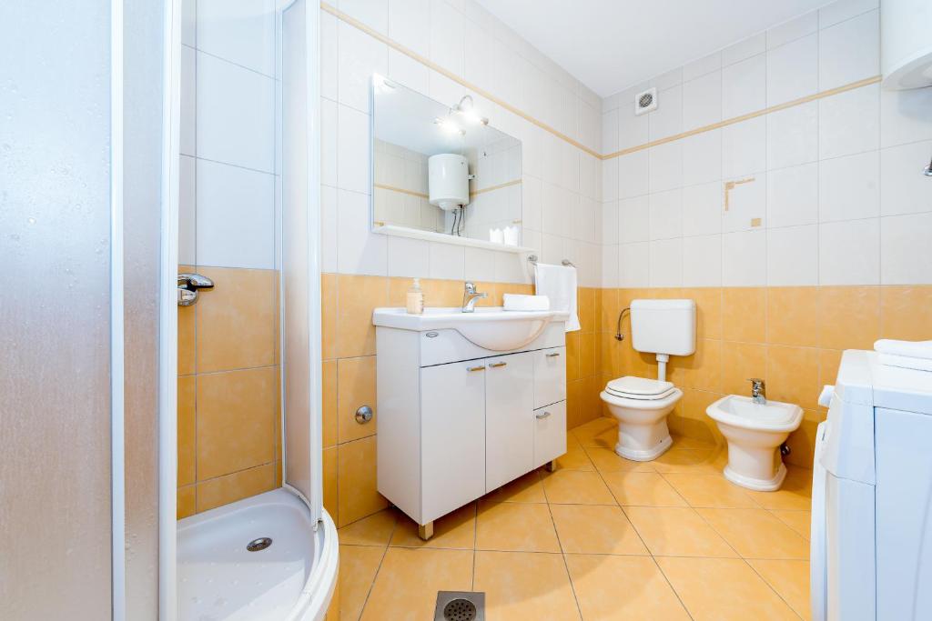 Kúpeľňa v ubytovaní Apartment Anamarija with sea view