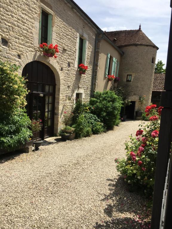 Κήπος έξω από το LES CHAMBRES DE ROUGEMONT
