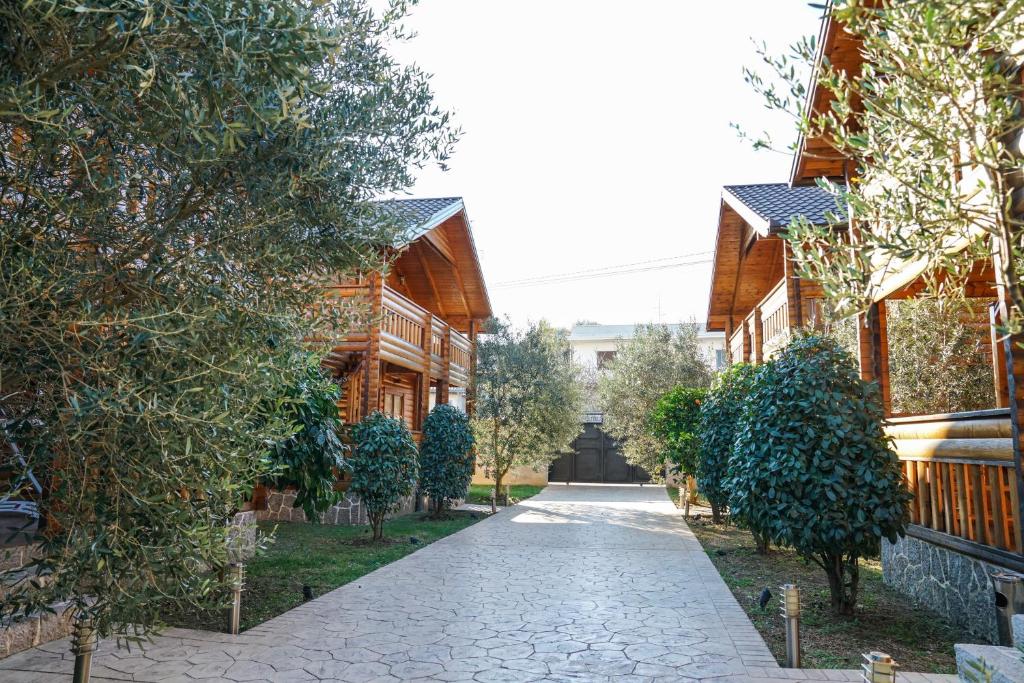 Budova, kde se aparthotel nachází