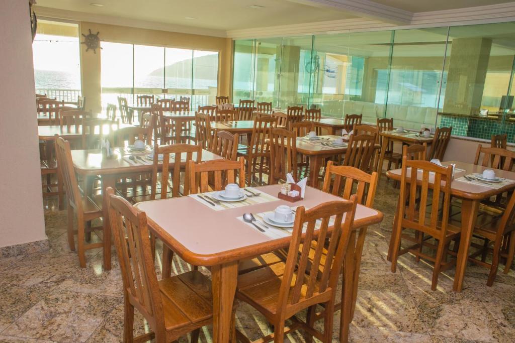  Ocean View Hotel