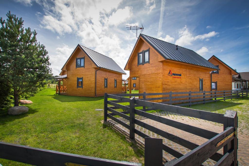 En have udenfor Przystań Domki w Lubiatowie