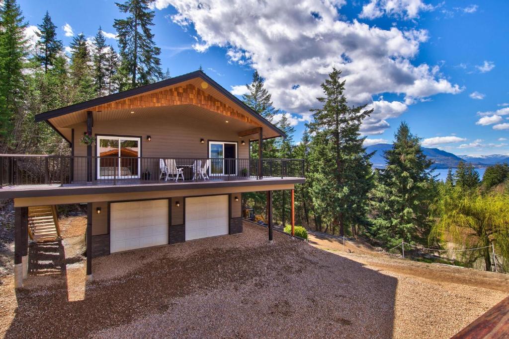 SemiLakefront Luxury Retreat In Blind Bay, Bc Cottage, Blind Bay