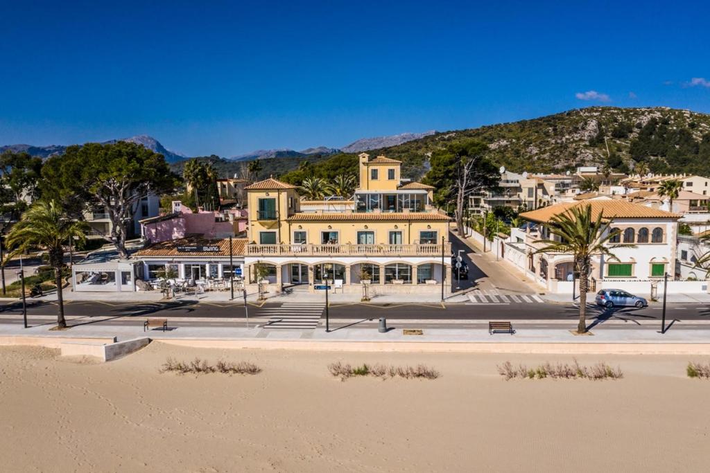 Galeon Suites