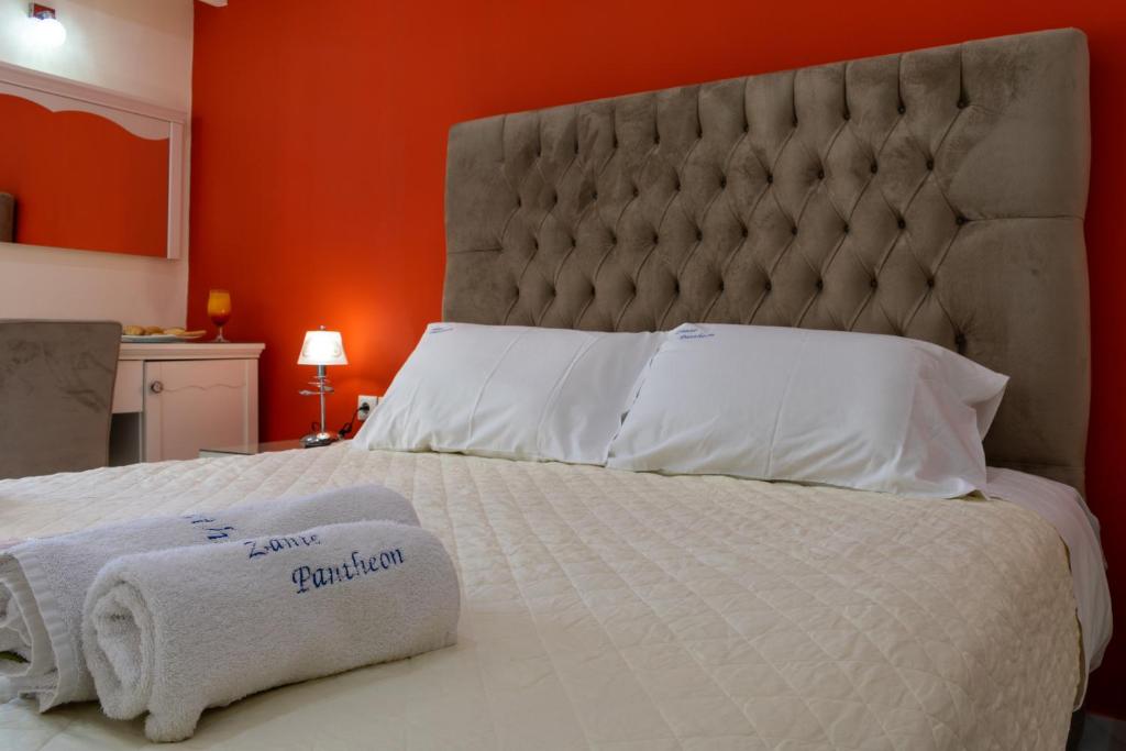 Letto o letti in una camera di Zante Pantheon Hotel