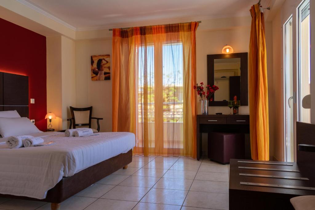 Letto o letti in una camera di Zante Pantheon Hotel