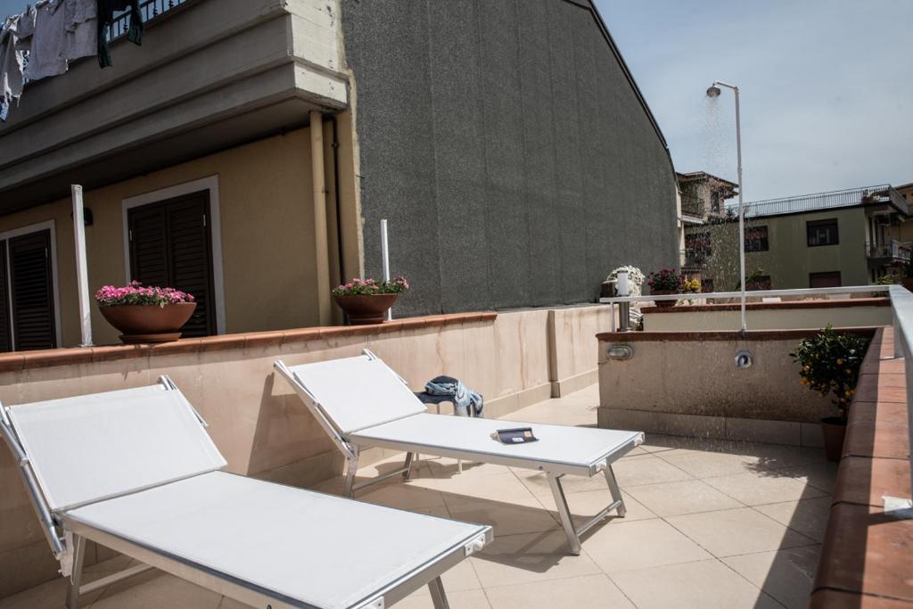 Balkón nebo terasa v ubytování TERRAZZO SICILIANO
