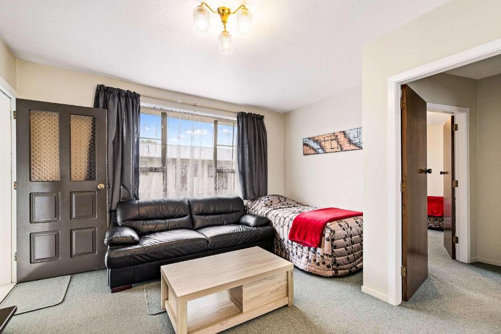 Econo Lodge Canterbury Court Motel - Resim 23