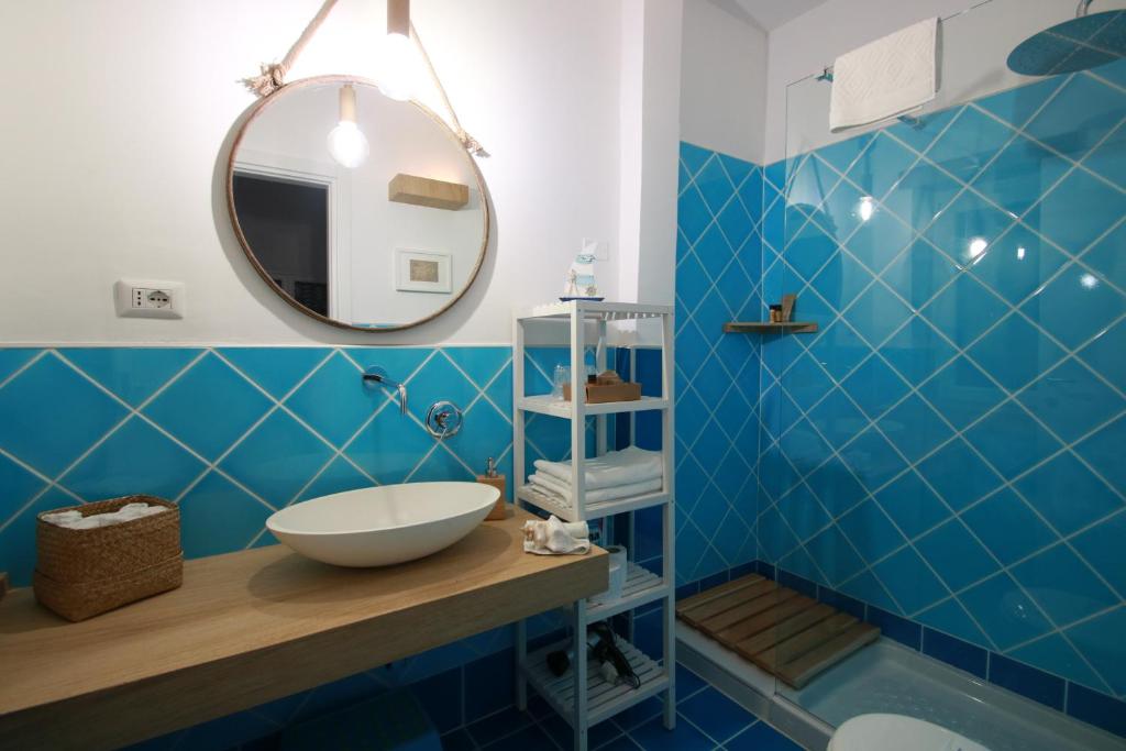 Łazienka w obiekcie Edri beach house - Villa con piscina