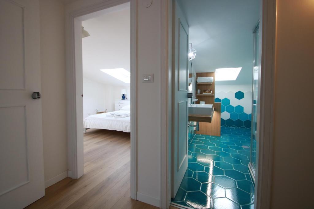 Łóżko lub łóżka w pokoju w obiekcie Edri beach house - Villa con piscina