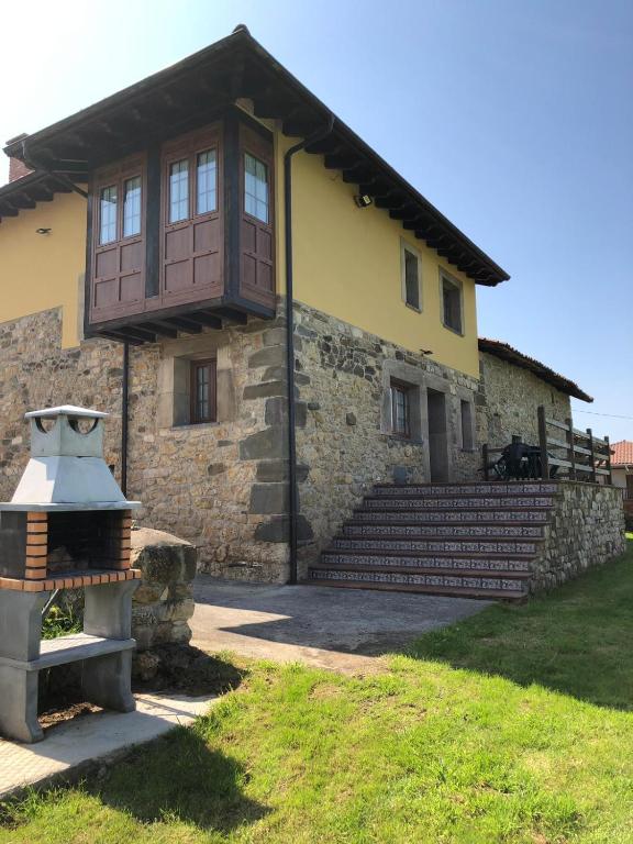 The building in which the country house is located