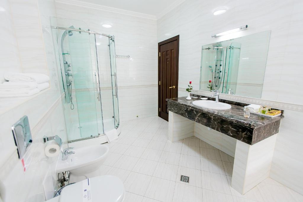 AllureInn Hotel and Spa - Suite Avec Baignoire Spa