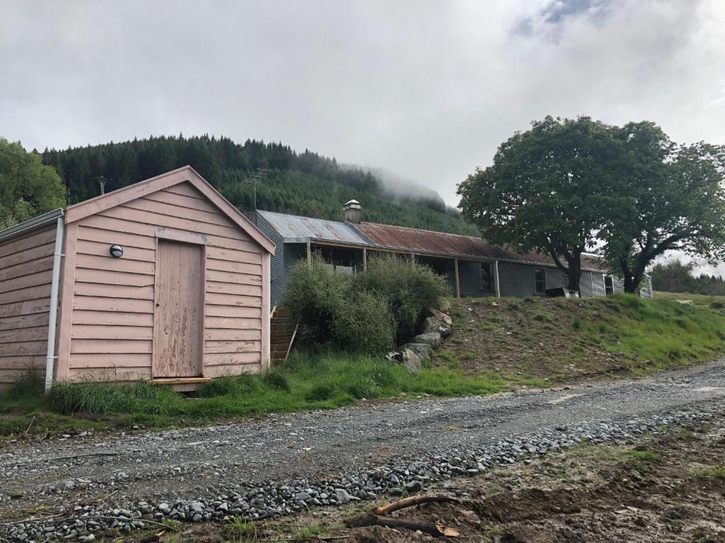 Mount Cook Station Shearers Quarters Lodge photo