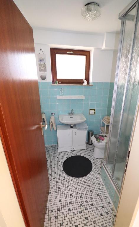 Haus Cornelia - Apartment With Terrace