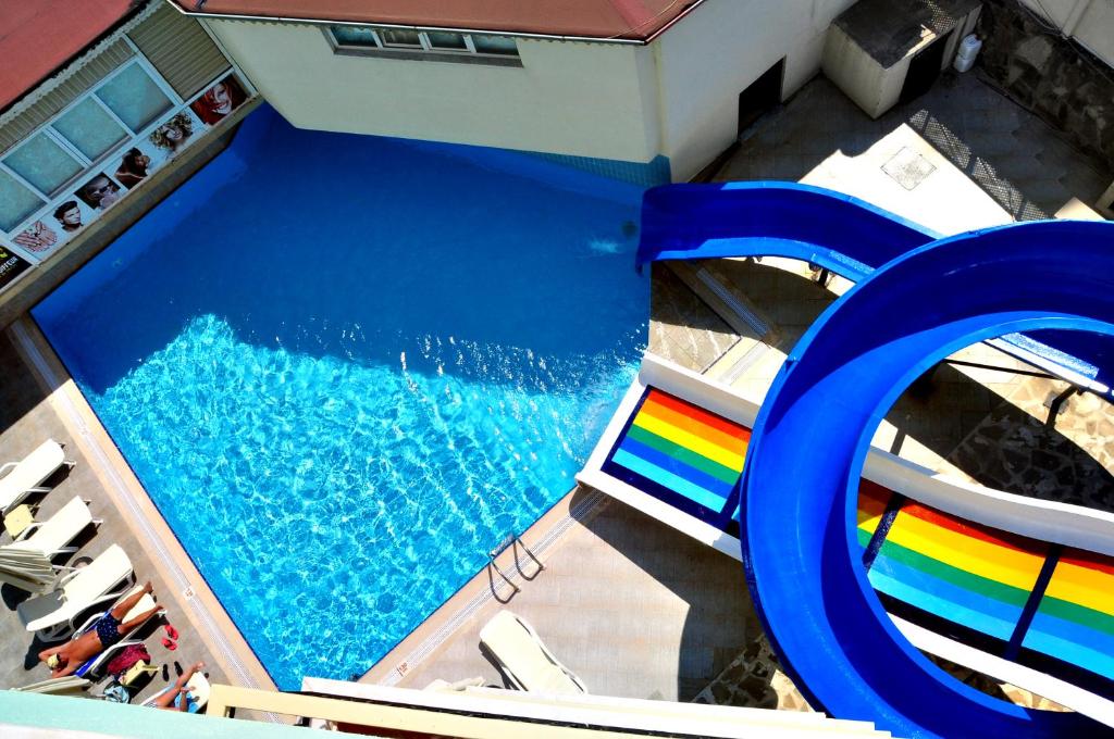 Bazén v ubytování Cinar Family Suite Hotel Side nebo v jeho okolí