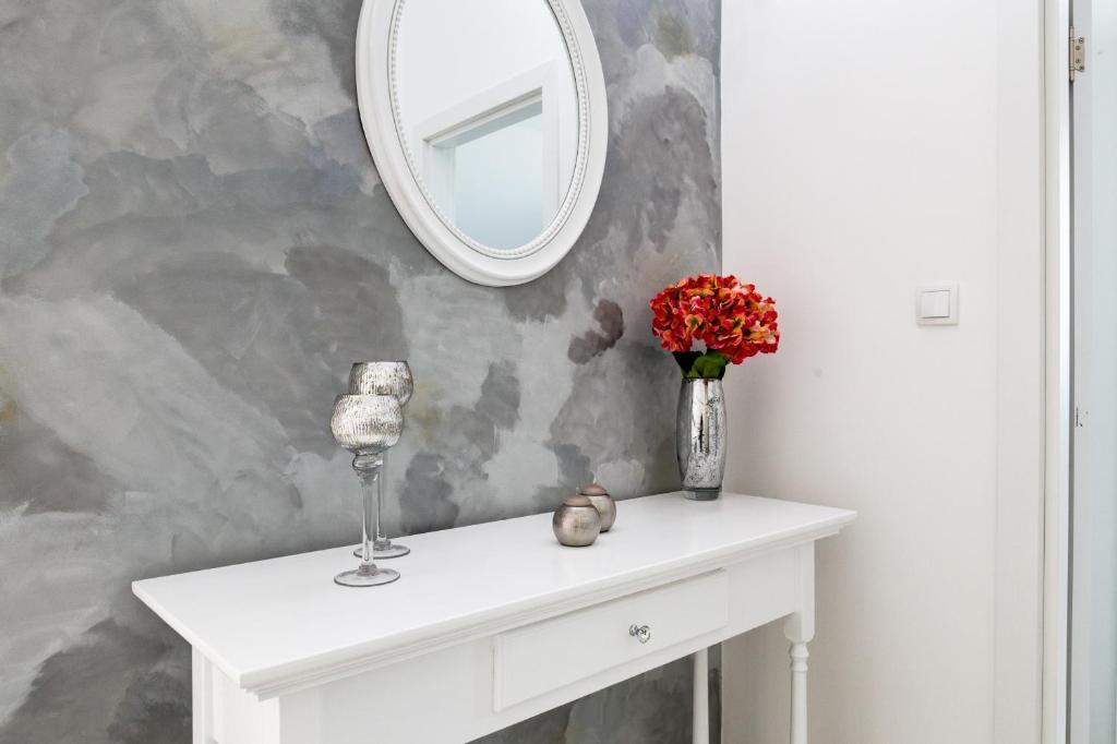 Sunny Nest Apartments - 14