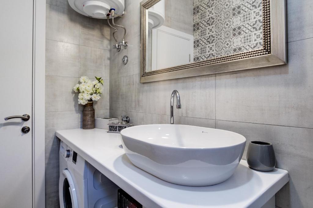 Sunny Nest Apartments - 16