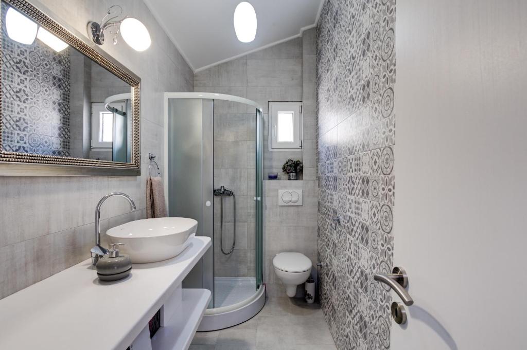 Sunny Nest Apartments - 17