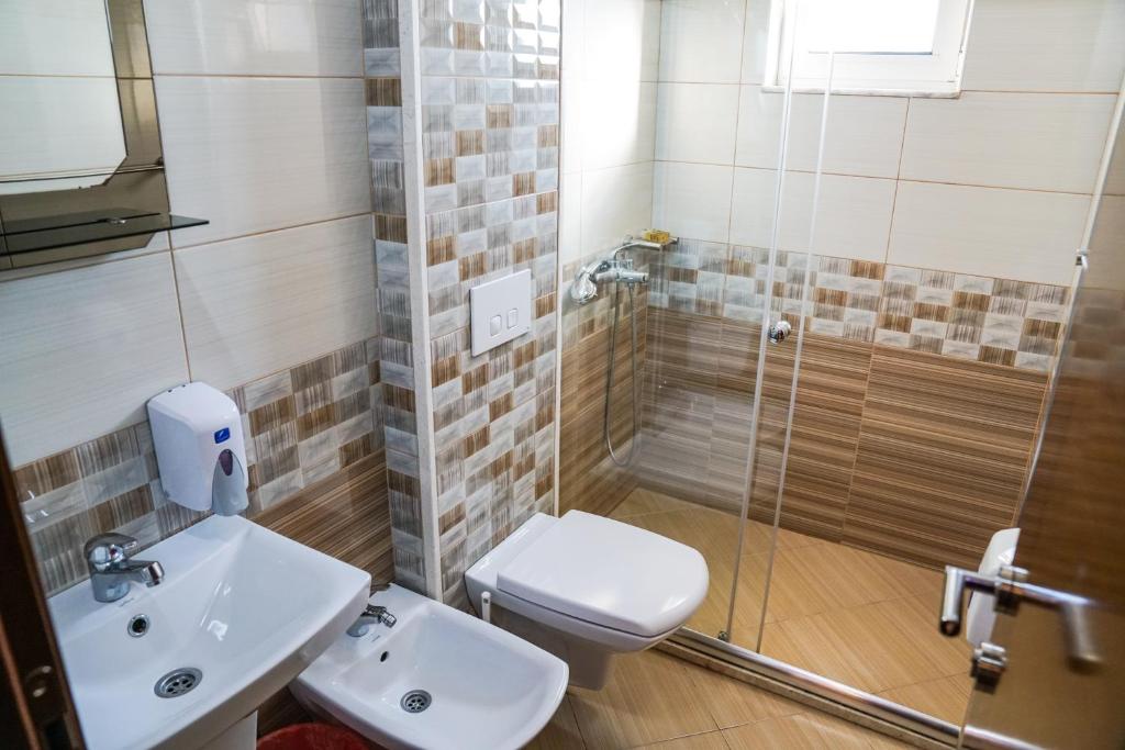 Koupelna v ubytování Apart Hotel Llolla