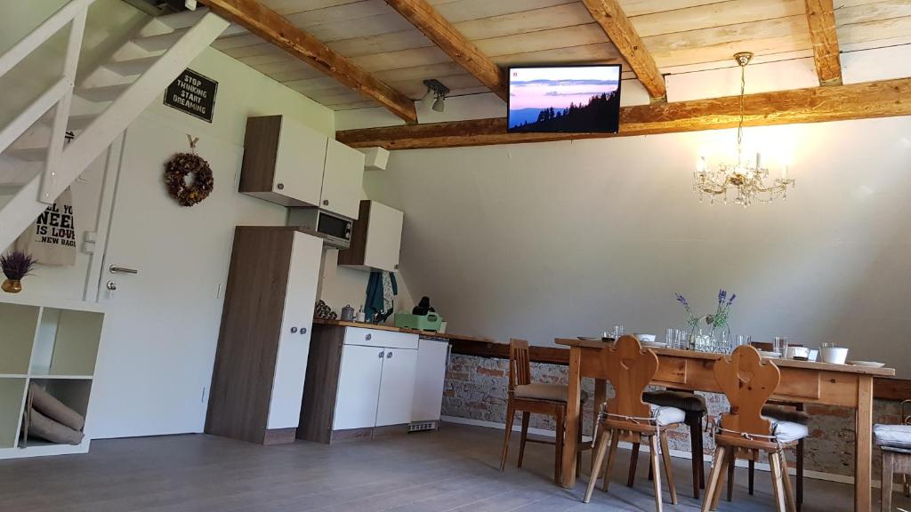 Kuchyň nebo kuchyňský kout v ubytování Vintage House am Faaker Seebach