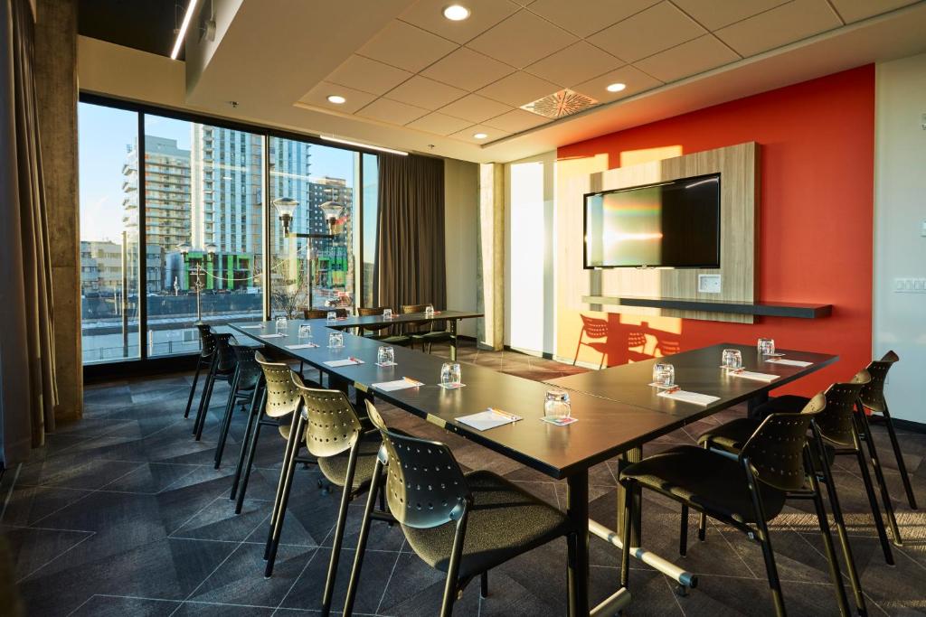 Alt Hotel Calgary East Village - Resim 30