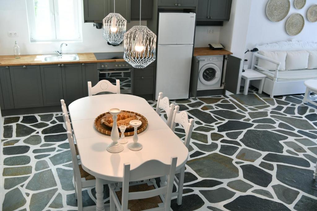 Fotografia z galérie ubytovania Santa Flora 3 Bedroom House â Parikiaâs Edge v destinácii Parikia