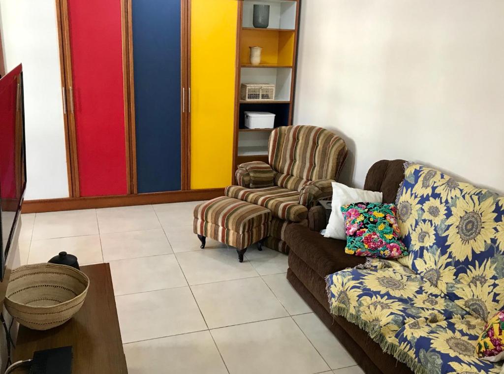  Apt 2 quartos. TV a cabo e Netflix. Próximo à UFV