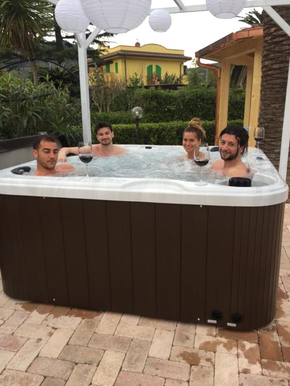 Goście zatrzymujący się w obiekcie Hotel Villa Rosa