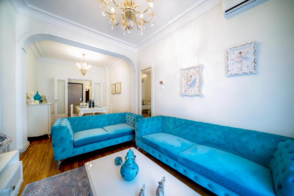 Posedenie v ubytovaní Acropolis deluxe Apt.(Must)