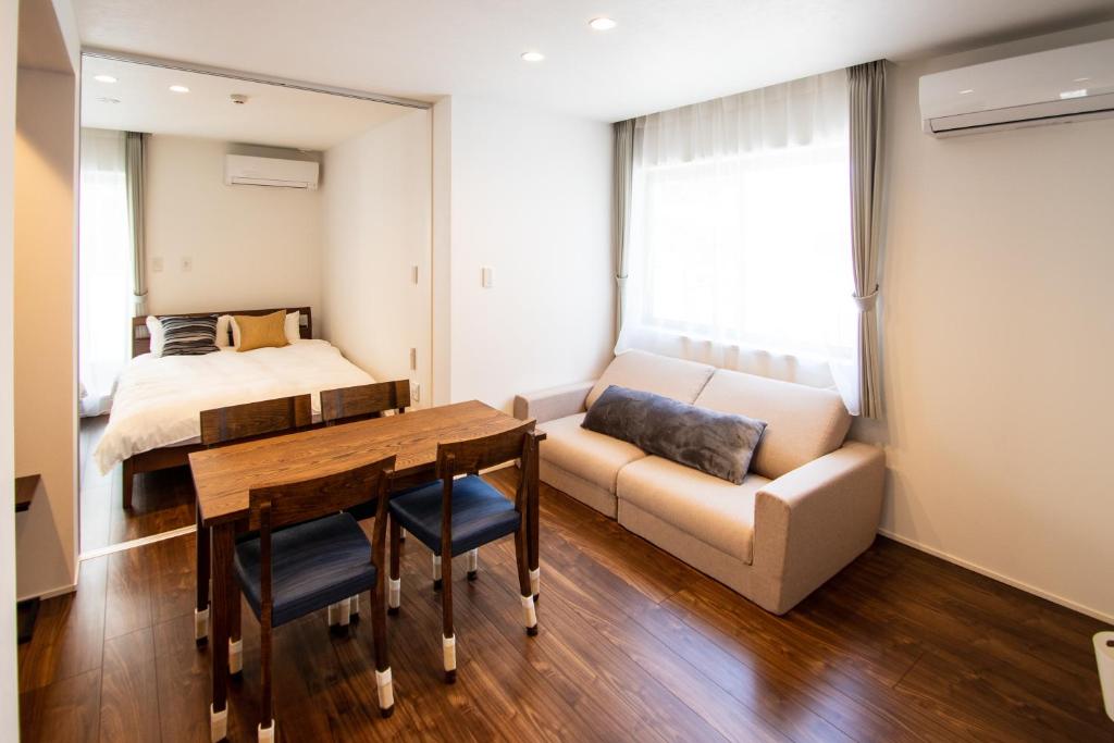 Posezení v ubytování Apartment Hotel Tenjin TUMUGU