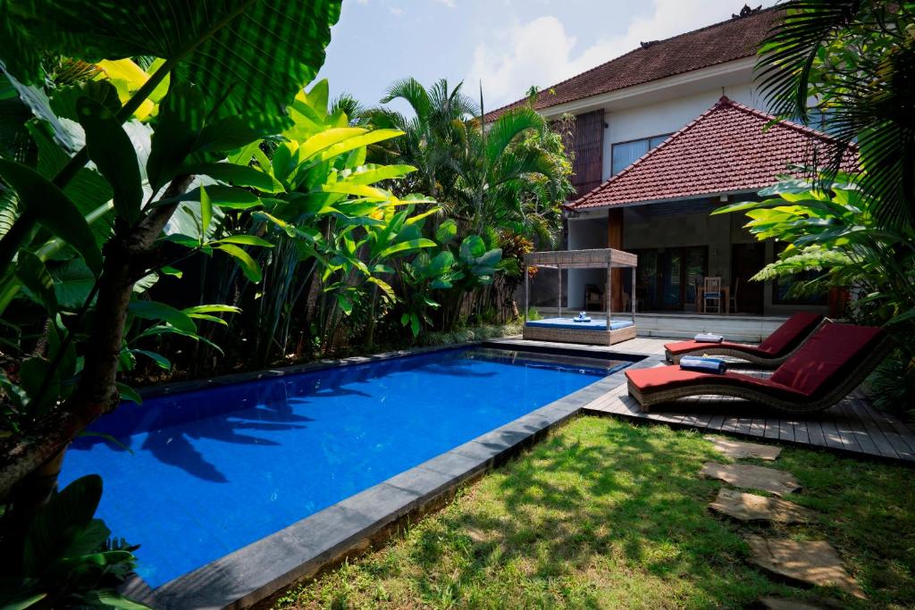 Bazén v ubytování Freddies Resort & Villas Ubud by Kanaya Hospitality nebo v jeho okolí