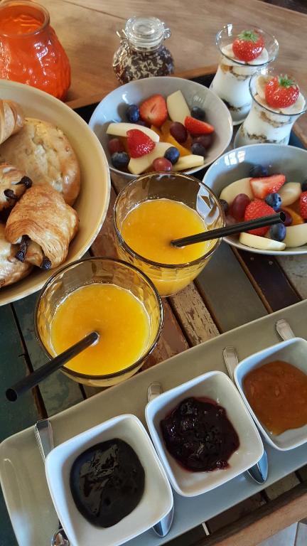 Možnosti snídaně pro hosty v ubytování Een vleugje wellness in de Voerstreek - Bed & Brocante Onder de Poort