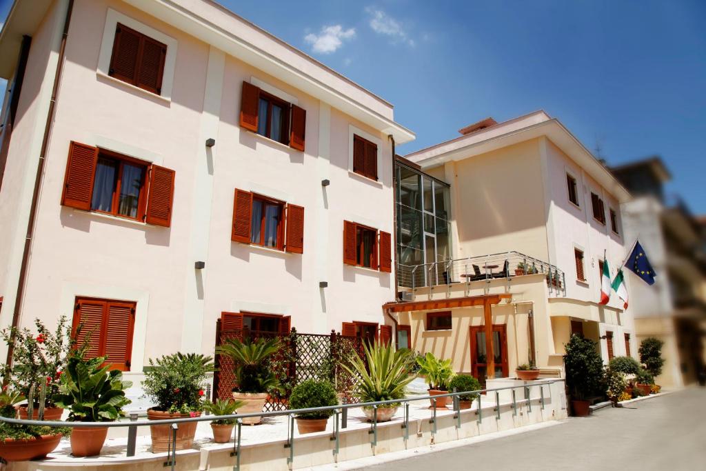 Budova, kde se hotel nachází