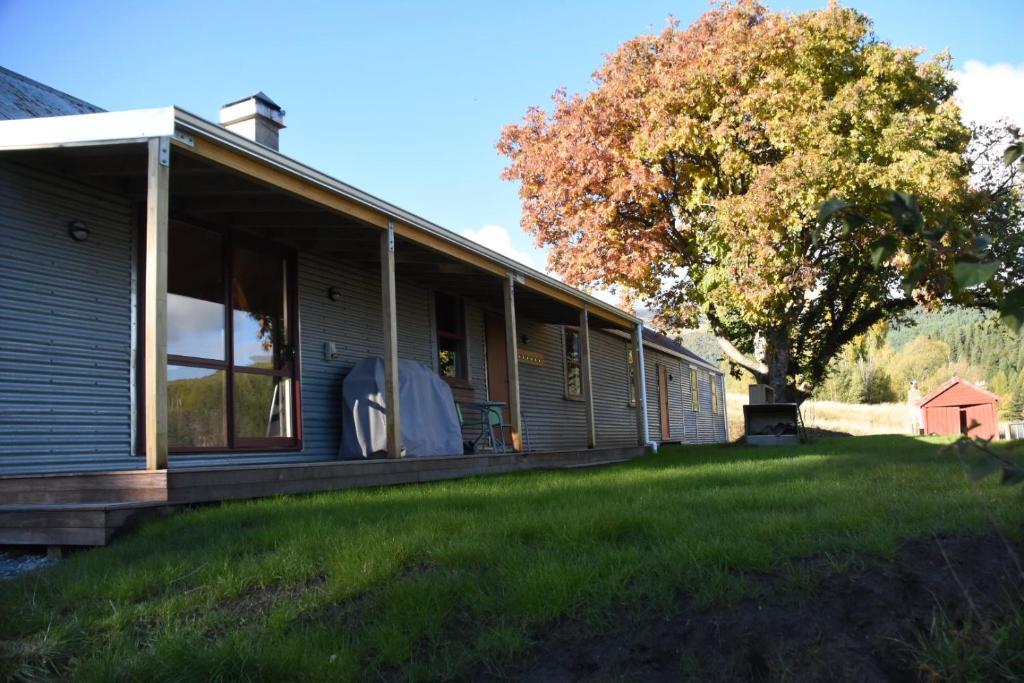 Mount Cook Station Shearers Quarters Lodge photo