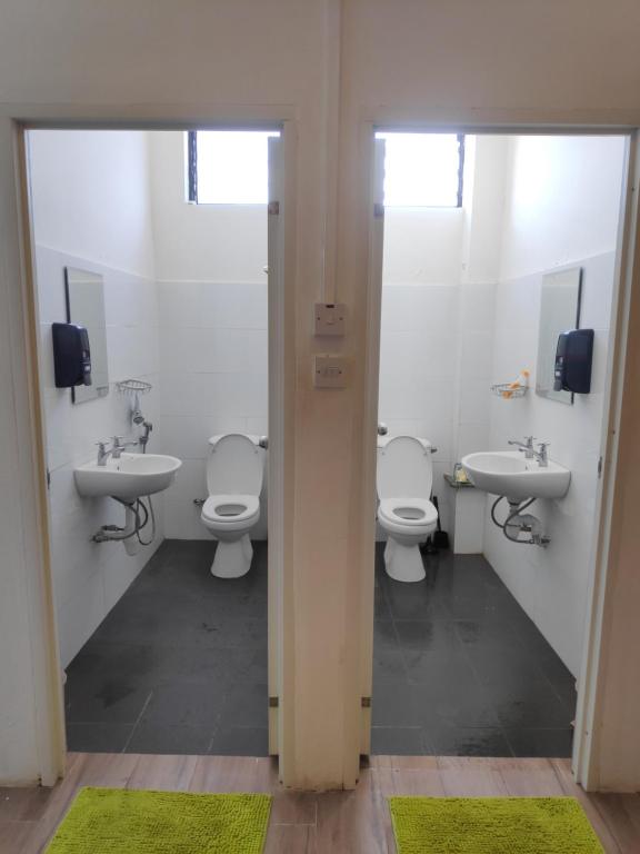 Koupelna v ubytování EZ Lodgings