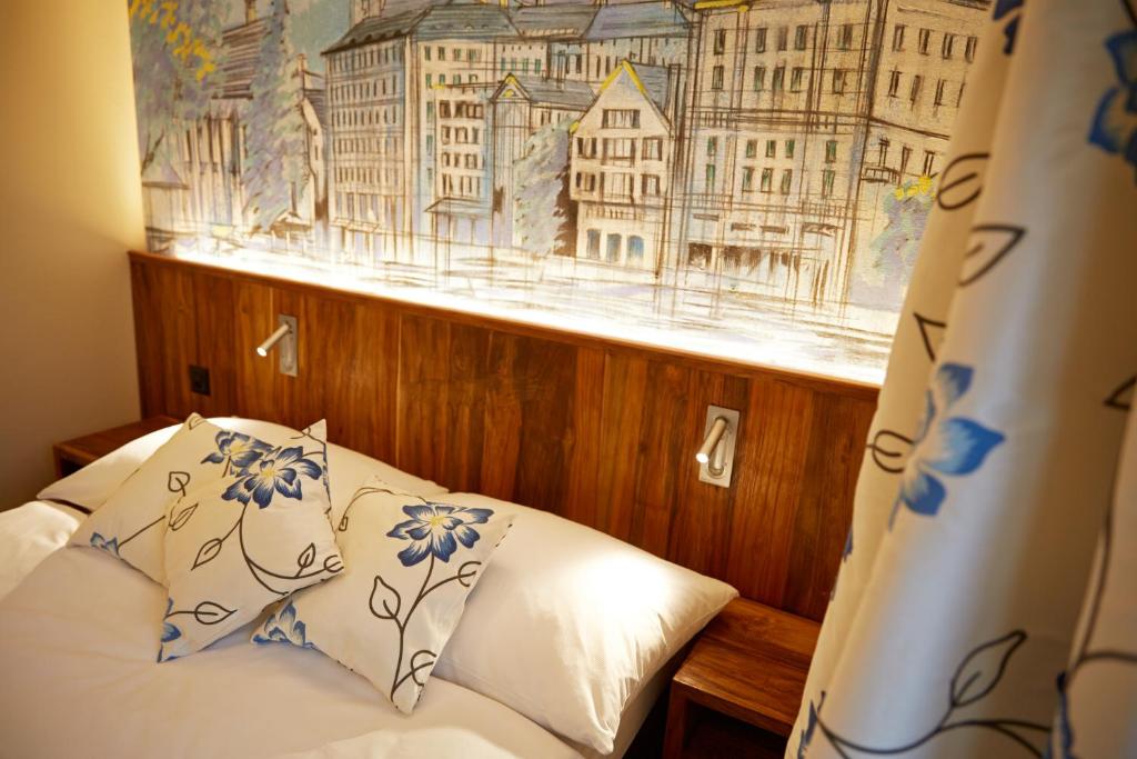 Hotel Adler Zürichにあるベッド