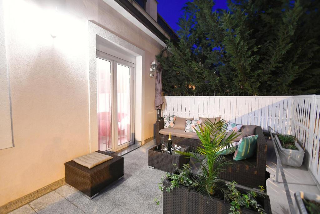 Część wypoczynkowa w obiekcie Apartment LIBRA with sea view
