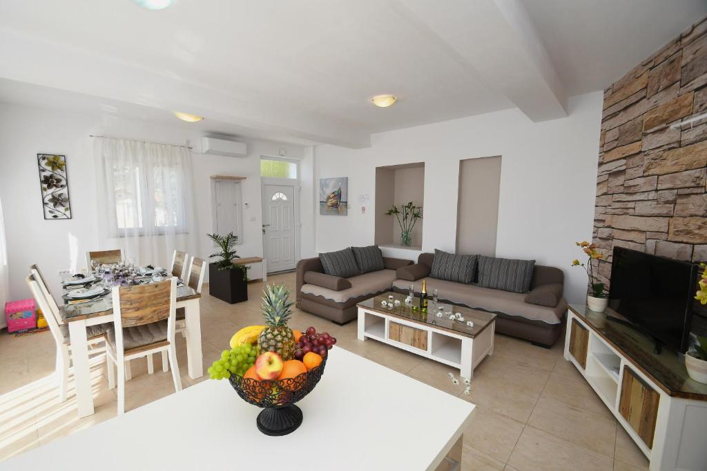 Część wypoczynkowa w obiekcie Apartment LIBRA with sea view