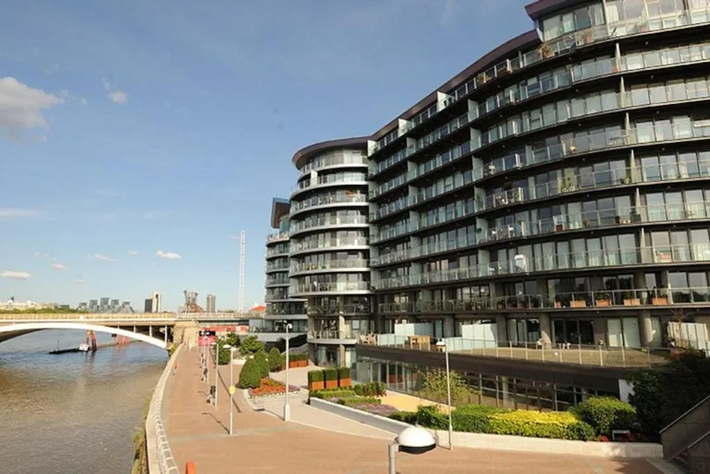 1 Bedroom in Chelsea Bridge Wharf