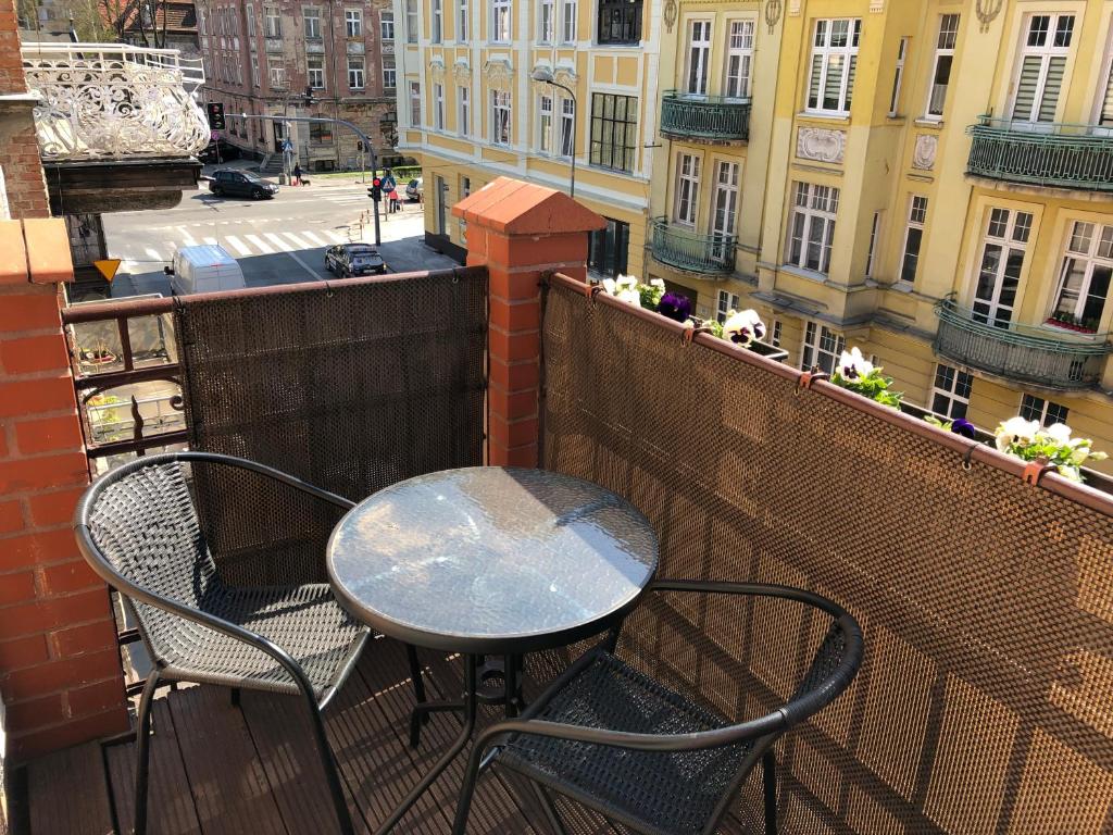 Balkón alebo terasa v ubytovaní Apartamenty Lazurowy i Słoneczny z darmowym Parkingiem strzeżonym