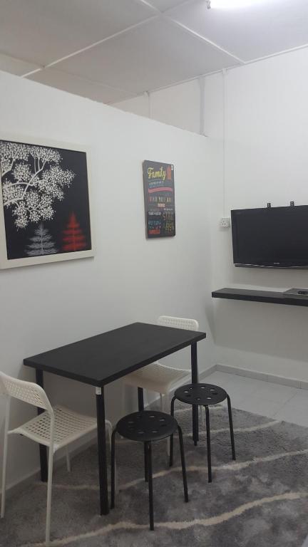 Homestay / Roomstay Muslim Budget Tanjung Malim - Maison De Deux Chambres
